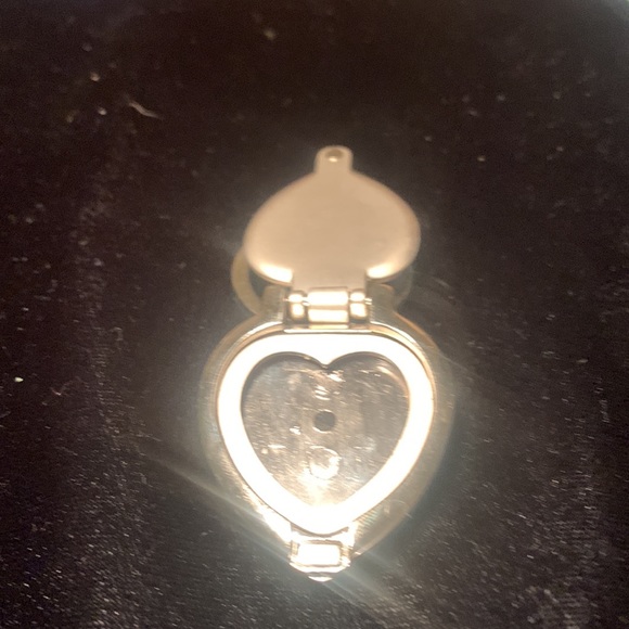 Oregon heart shaped locket key chain - Picture 3 of 5